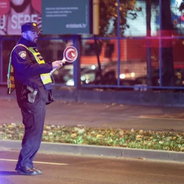 Velika noćna akcija policije: Brojka prekr&scaron;aja prelazi 300, pogledajte na koga su sve naletjeli