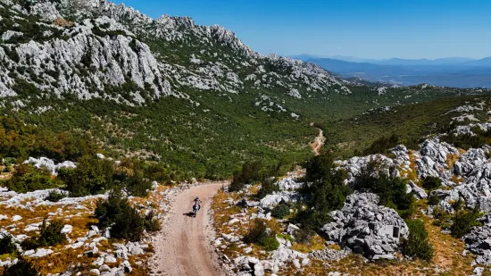 Spektakularno otvorenje Dinaric Rallyja na Kninskoj tvrđavi