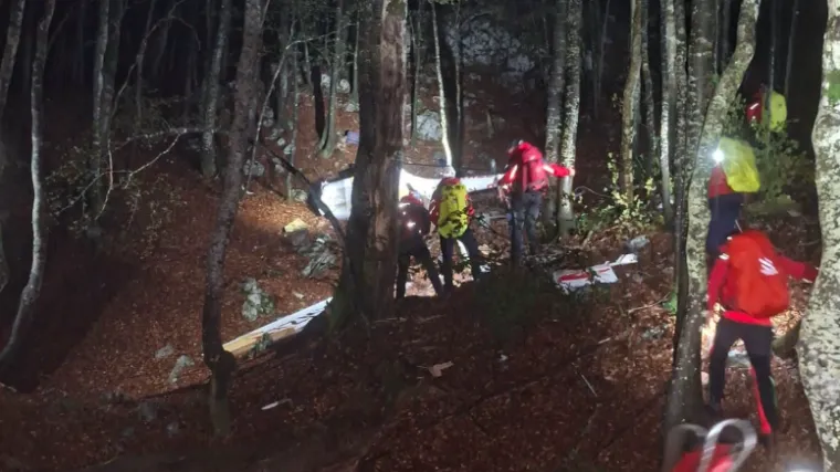 Pokrenuta službena istraga o padu njemačkog zrakoplova na Velebitu