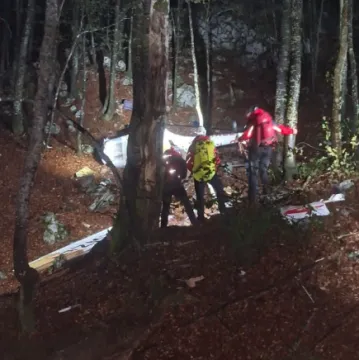 Pokrenuta službena istraga o padu njemačkog zrakoplova na Velebitu
