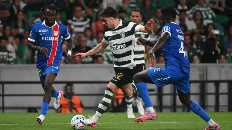 Sporting uvjerljiv protiv Alverce za preuzimanje vrha ljestvice
