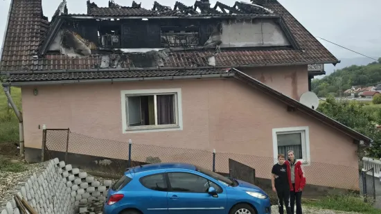 Obitelj u &scaron;est godina treći put ostala bez krova nad glavom: 'Nemamo gdje biti, sve je izgorjelo'