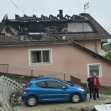 Obitelj u &scaron;est godina treći put ostala bez krova nad glavom: 'Nemamo gdje biti, sve je izgorjelo'