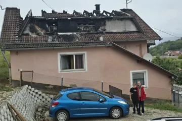 Obitelj u &scaron;est godina treći put ostala bez krova nad glavom: 'Nemamo gdje biti, sve je izgorjelo'