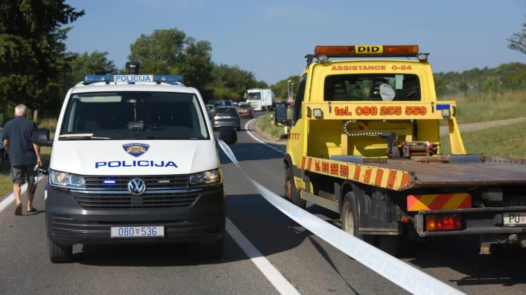 Te&scaron;ka nesreća kod Zagreba: Sudarili se motor i automobil, jedna osoba poginula