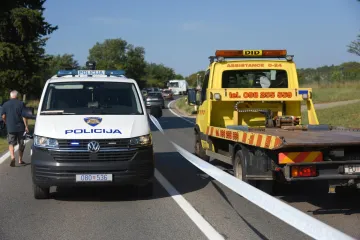 Te&scaron;ka nesreća kod Zagreba: Sudarili se motor i automobil, jedna osoba poginula