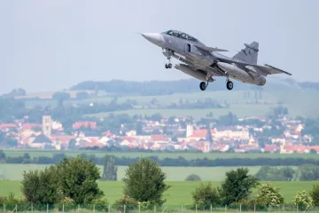 Sru&scaron;io se borbeni avion u Mađarskoj, pilot se katapultirao
