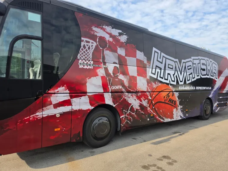 Hrvatski ko&scaron;arka&scaron;i dobili pojačanje na četiri kotača! Evo kako izgleda novi autobus reprezentacije
