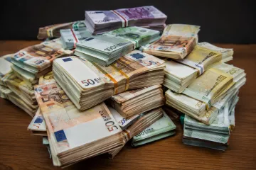 Kraj kolovoza donosi financijske preokrete: Ovim znakovima novac stiže sa svih strana