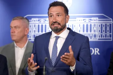 Dizao zastavu HOS-a, &scaron;irio govor mržnje, Peternel ga brani: 'Poruka u crvenim dijelovima Hrvatske'