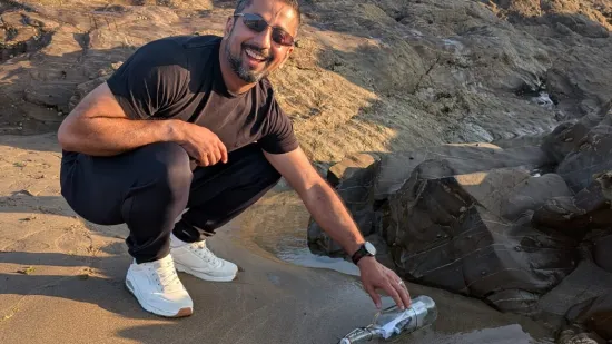 Lovac na duhove na plaži prona&scaron;ao bocu s neobičnim sadržajem: 'Je li to bila slučajnost?'