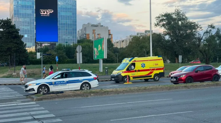 Sudar dva automobila na jednom od najprometnijih križanja u Zagrebu