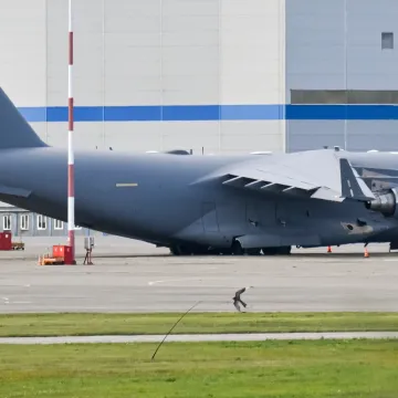 Zna se tko je jučer vojnim avionom sletio u Moskvu: Amerikanci Putinu prenijeli važno upozorenje?