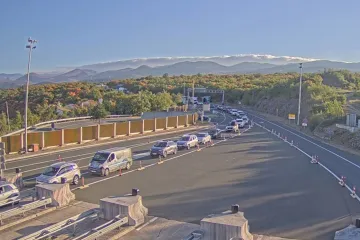 Gužve na cestama od ranog jutra: Zbog nesreće na Krčkom mostu stvaraju se kilometarske kolone