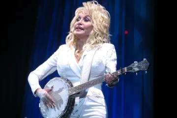 [KVIZ] Od skromnih početaka do svjetske slave: Koliko zna&scaron; o Dolly Parton?