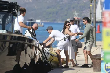 Snimili modnu ikonu na Jadranu: Punila je naslovnice, a suprug joj priznao da je homoseksualac