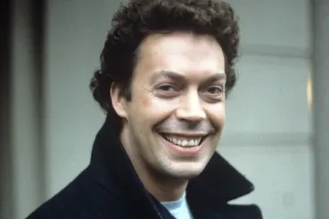 Od kultnog horora do komedija: Kako je glumački genij Tim Curry obilježio generacije