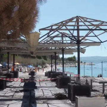 Plaže pune turista, hale izgorjele, sad se boje za radnika: 'Stroj može&scaron; kupiti, čovjeka ne'