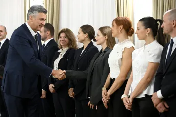 Plenković primio sjajne plivače: Pogledajte scene iz Banskih dvora