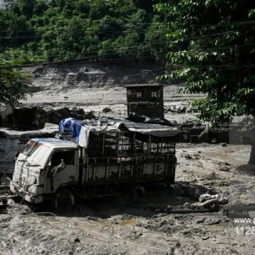 Poznat uzrok katastrofalne bujične poplave u Nepalu: 'Moja je supruga i dalje negdje pod blatom'