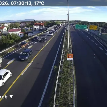 Kilometarska kolona na autoputu prema Zagrebu zbog prometne nesreće