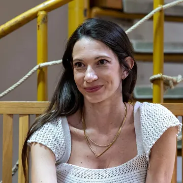 Kantautorica Sara Renar objavila da čeka svoju prvu bebu