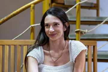 Kantautorica Sara Renar objavila da čeka svoju prvu bebu