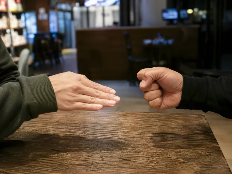 Svi smo igrali kamen, &scaron;kare, papir, ali znate li kako je nastala? Priča je fascinantna