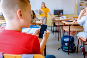 Treba li djeci u Hrvatskoj ograničiti dru&scaron;tvene mreže kao u Americi? 'Treba ih ukinuti skroz'