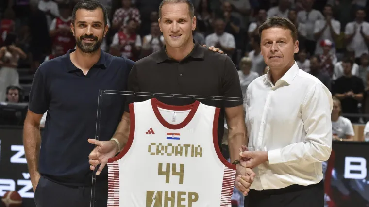 Hrvatski ko&scaron;arka&scaron;i deklasirali Latviju na opro&scaron;taju Bojana Bogdanovića