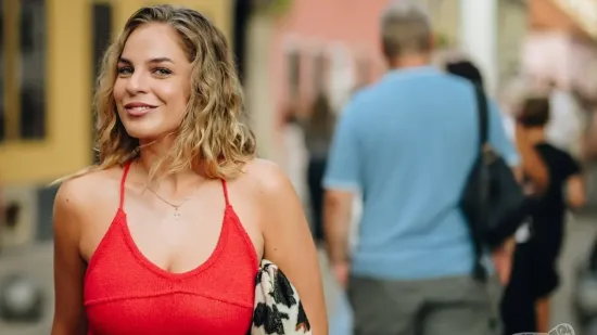 Ovakvu plavu&scaron;u te&scaron;ko je ne primijetiti: U crvenom topu ukrala pažnju na &Scaron;pancirfestu