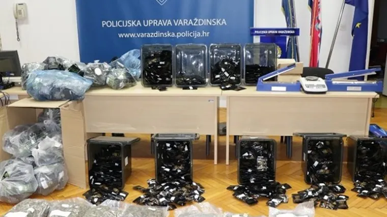 Drogu prodavali kao suvenire: Varaždinska policija zaplijenila vi&scaron;e od 3000 paketića