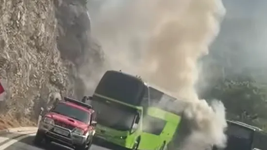 Autobus planuo na magistrali kod Slanoga, pogledajte prizore s mjesta događaja