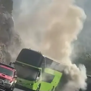 Autobus planuo na magistrali kod Slanoga, pogledajte prizore s mjesta događaja