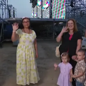 Pero i Ljiljana ponudili svoj dom obitelji koja na Thompsonov koncert stiže iz Zagreba: 'Jedno srce i du&scaron;a'