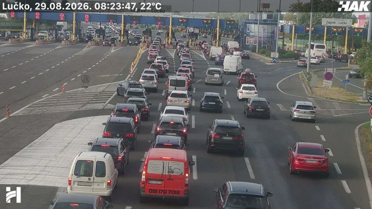 Pojačan promet u smjeru mora, zbog nesreće na A4 promet usporen