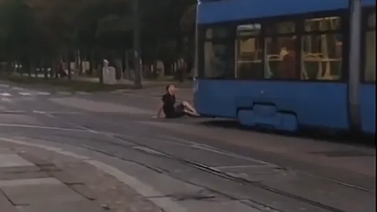 Imamo odgovor policije o incidentu u Zagrebu: 'Napao je mu&scaron;karca, morali smo upotrijebiti silu'