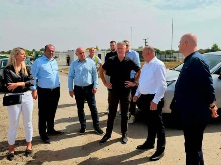 Pogledajte gdje je Thompson oti&scaron;ao prije večera&scaron;njeg koncerta: Uz njega bio Plenkovićev ministar