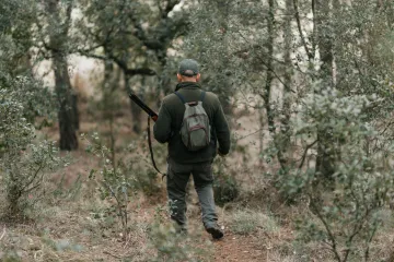 Mu&scaron;karac (57) te&scaron;ko ozlijeđen u lovu kod Gračaca: Policija istražuje slučaj