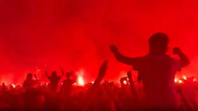 Thompson i u Vukovaru zapjevao 'Bojnu Čavoglave'. Rekao 'Za dom', probajte pogoditi &scaron;to je publika odgovorila