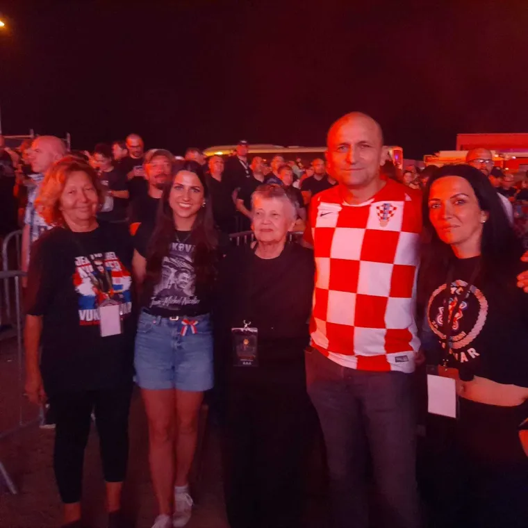 Na Thompsonovom koncertu bila i majka Jean-Michela Nicoliera, pri&scaron;ao joj i ministar Anu&scaron;ić