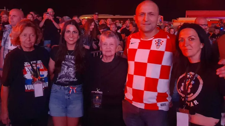Na Thompsonovom koncertu bila i majka Jean-Michela Nicoliera, pri&scaron;ao joj i ministar Anu&scaron;ić