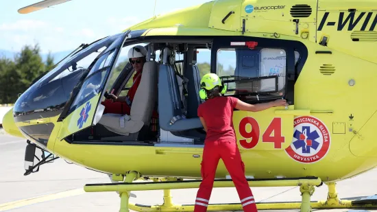 Motociklist doživio infarkt usred utrke? Stigao spasilački helikopter
