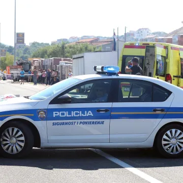 Tragična prometna nesreća na Krku: Vozač mopeda poginuo u Ba&scaron;ki