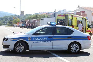 Tragična prometna nesreća na Krku: Poginuo vozač mopeda