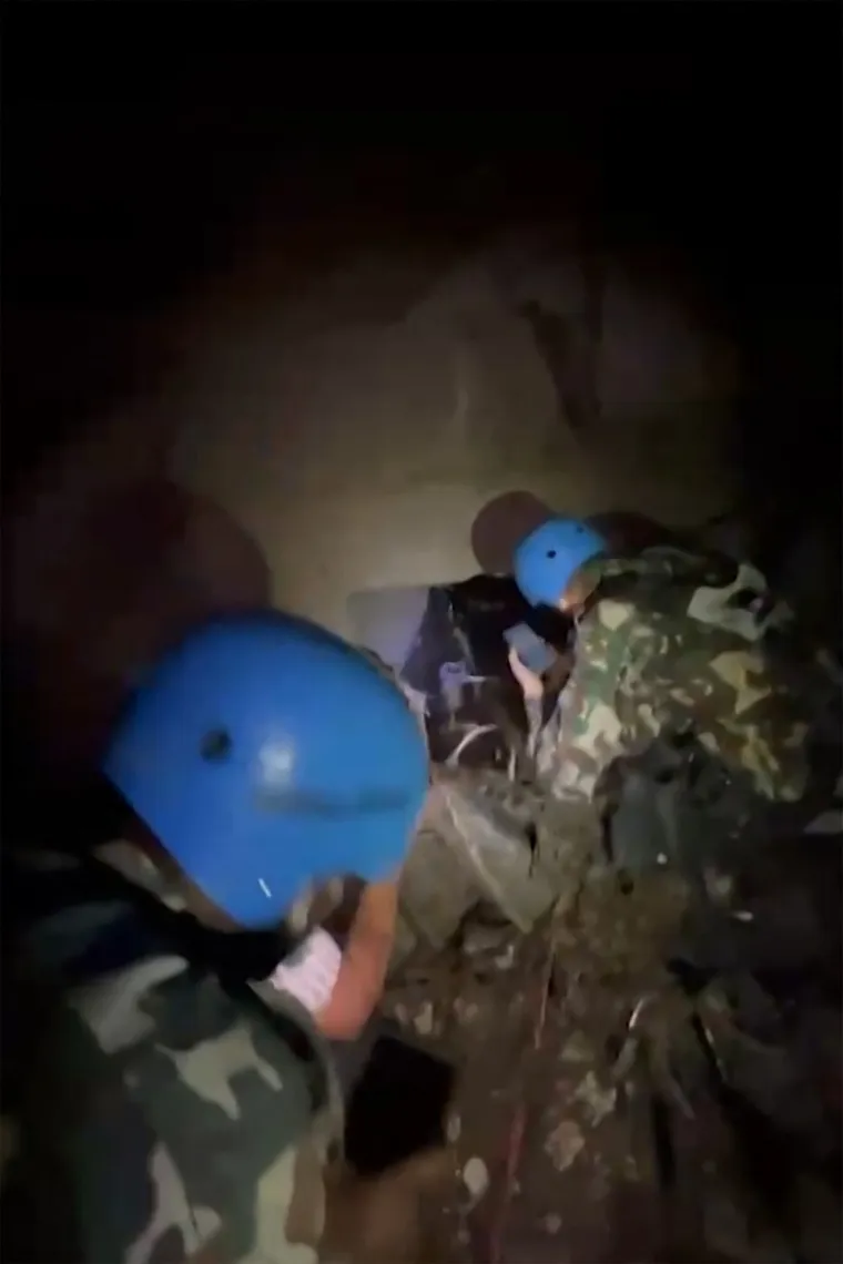 Ima li nade za 1000 ljudi zarobljeno u tunelima? Broj žrtava poplava u Nepalu dosegao 903