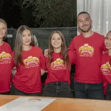Sve oči bile su uprte u njih: Zgodne legice zablistale, a brinete u crvenom ukrale show