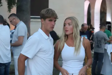 Zbog njega je često bila u Splitu: Evo tko je plavu&scaron;a koja je osvojila srce američkog veznjaka
