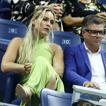 Đoković je doživio krah, a svi su gledali u glamurozno izdanje zapanjujuće Lindsey Vonn