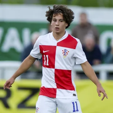 Hrvatski U-19 reprezentativac napu&scaron;ta Barcelonu! Izabrao je neočekivanu destinaciju